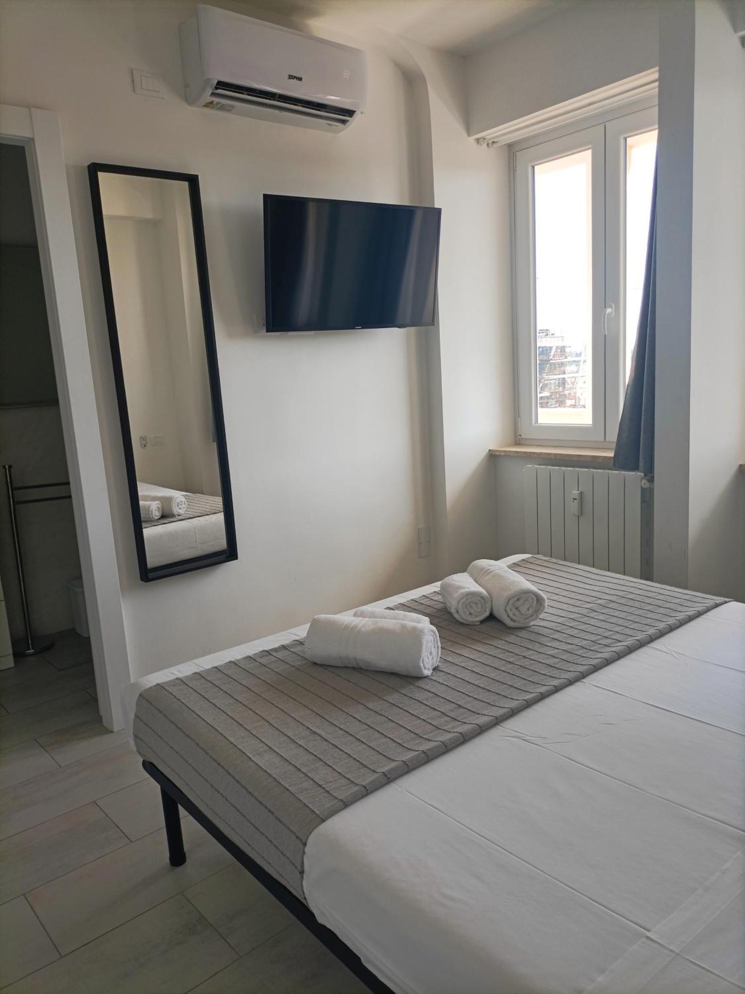 La Terrazza Sull'Appia By Hostand Apartment Рим Екстериор снимка